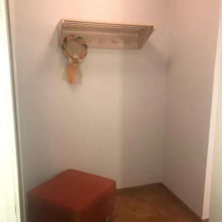 Dinas Apartment *